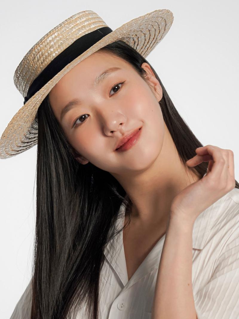 배우 김고은 최근 화보.jpg