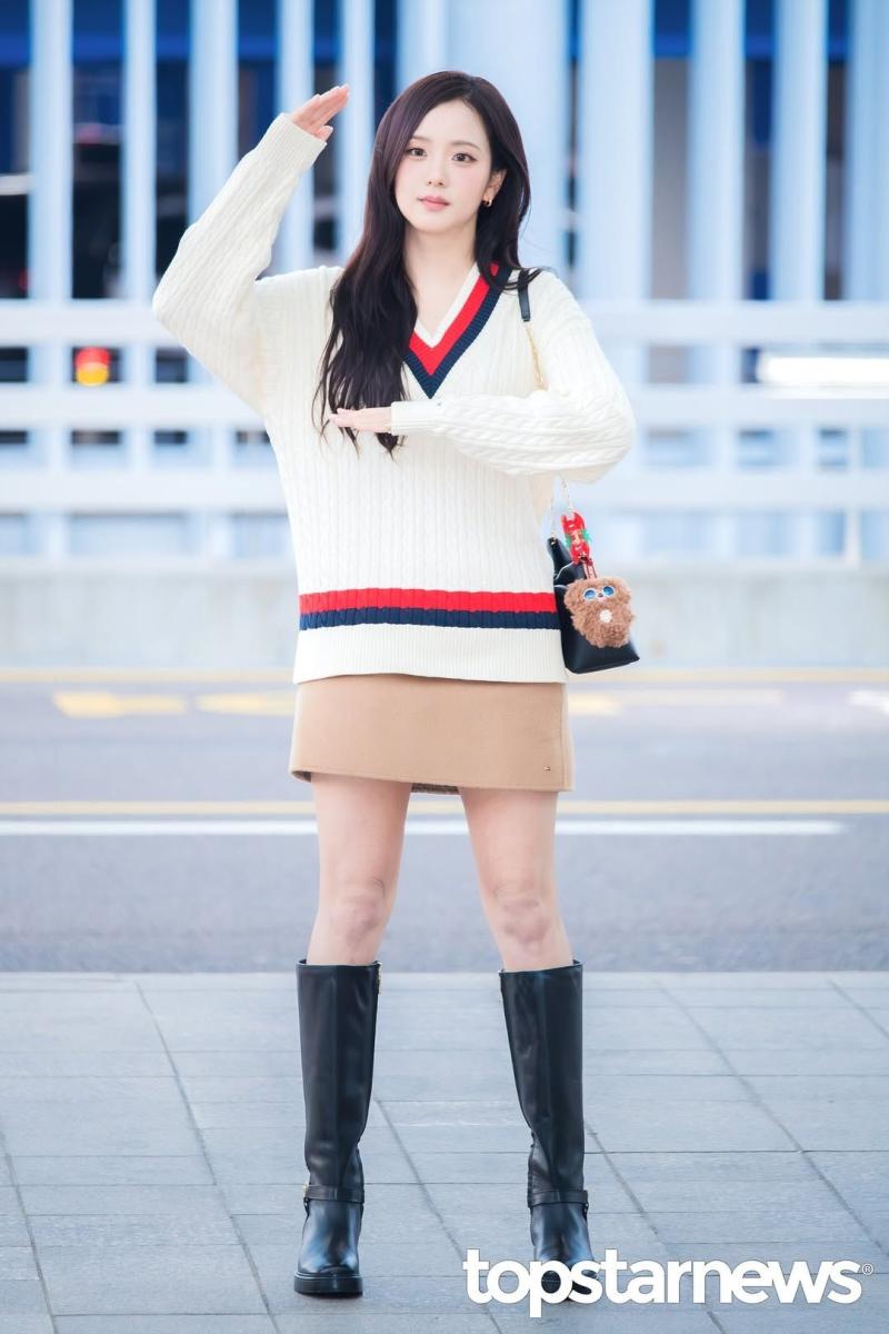 오늘자 뉴욕으로 출국하는 블랙핑크 지수