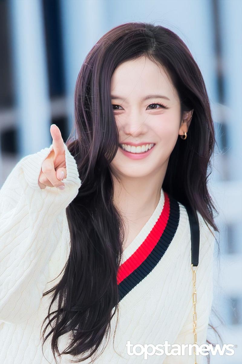오늘자 뉴욕으로 출국하는 블랙핑크 지수
