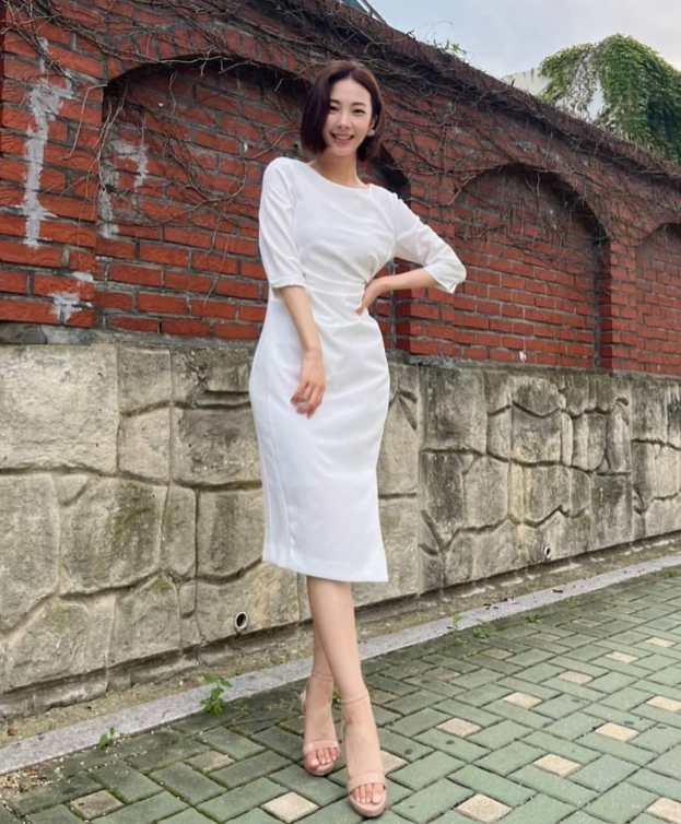 권민정 아나운서 오피스룩 여신