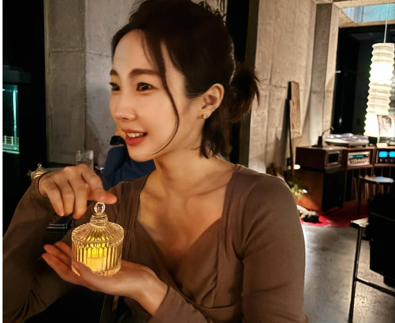 권민정 아나운서 오피스룩 여신