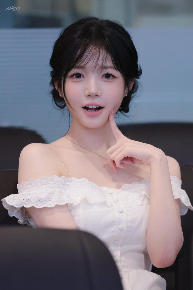 트리플에스 귀요미 김채원 260904