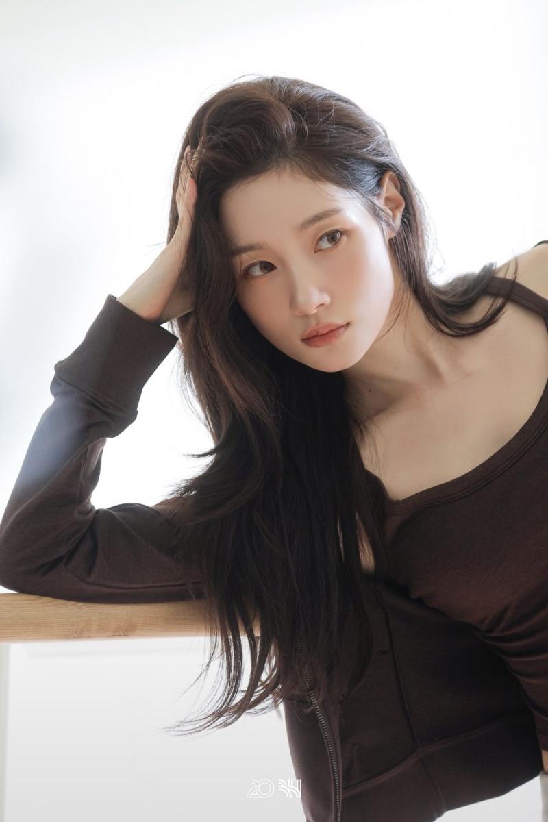 정채연