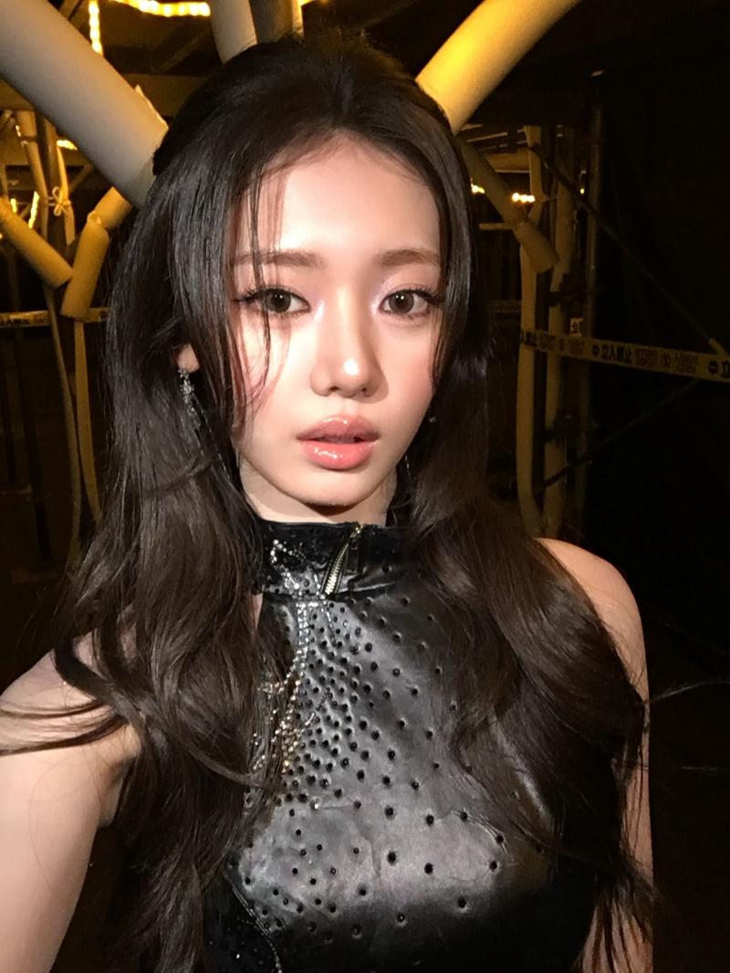 베이비몬스터 로라