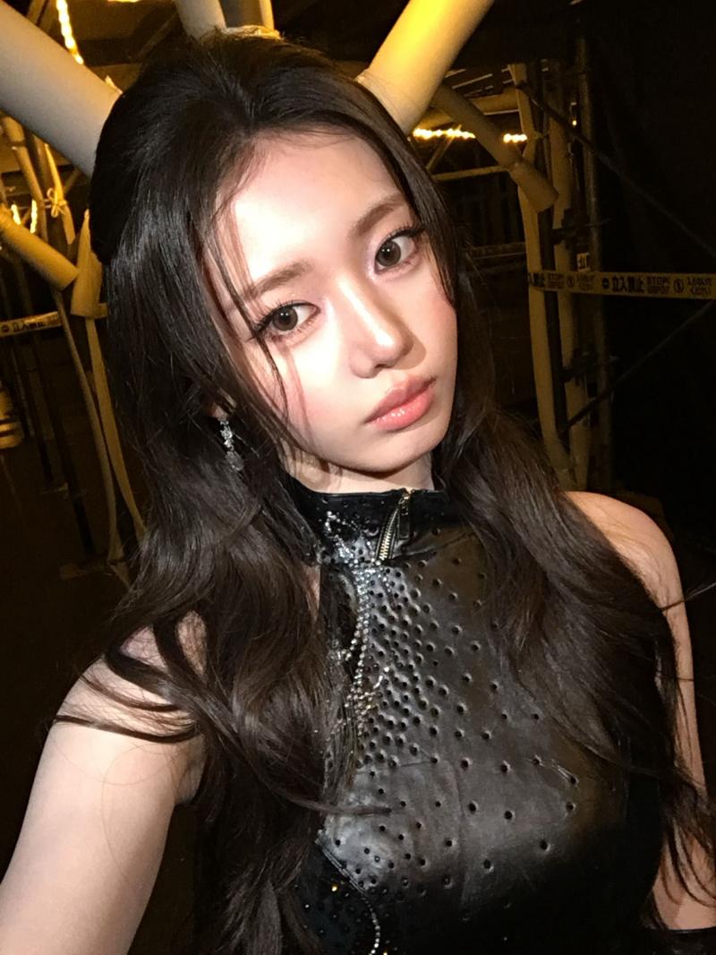 베이비몬스터 로라