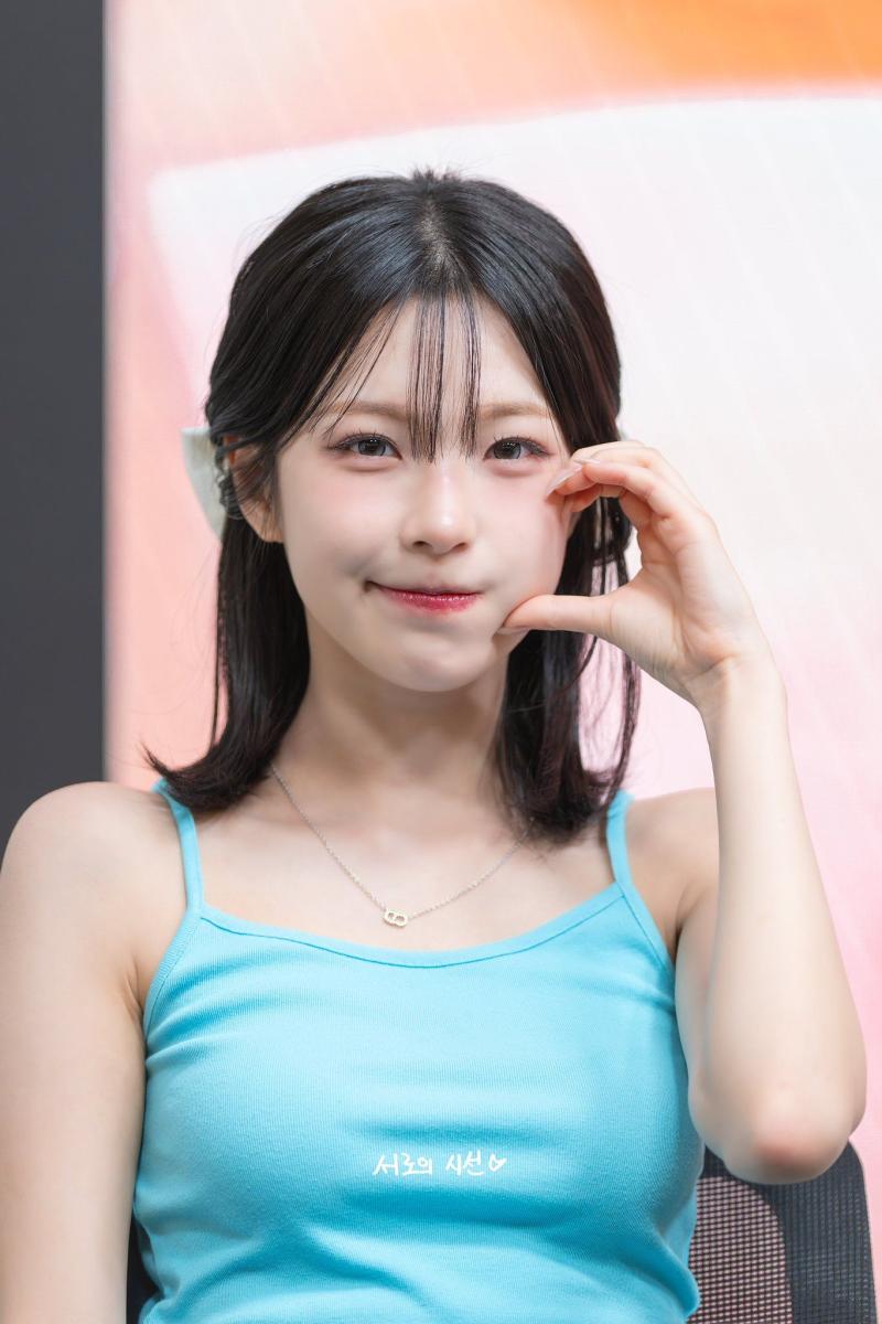 프로미스나인 백지헌