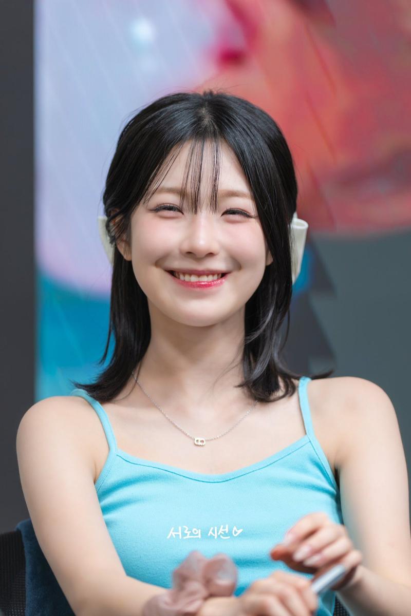 프로미스나인 백지헌