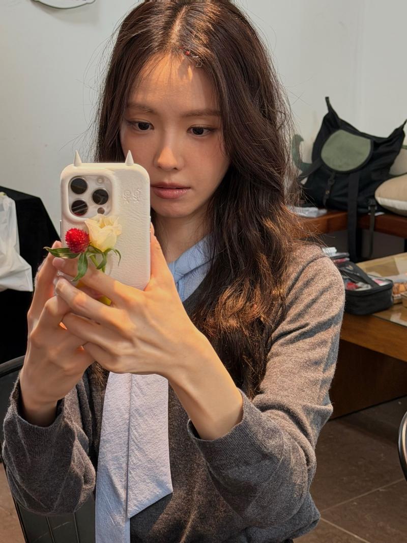 손나은