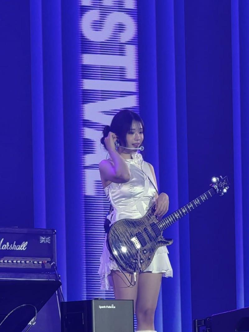 QWER 히나