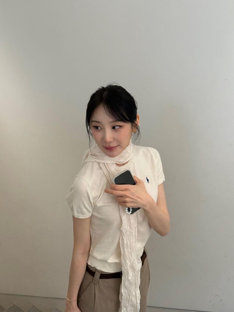 이채연