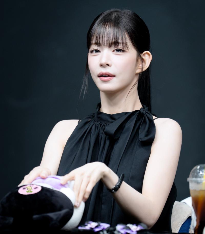 프로미스나인 이채영