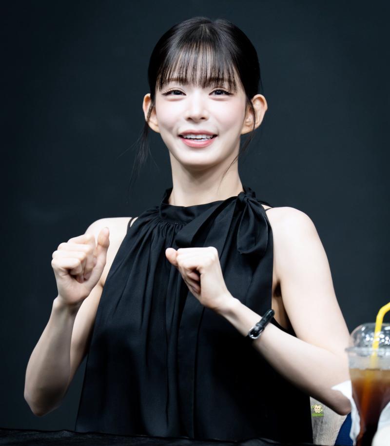프로미스나인 이채영