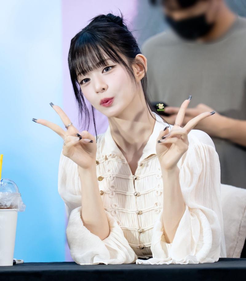 프로미스나인 이채영