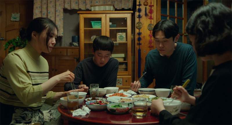 촬영중 처음으로 대게를 먹어 봤다는 아역배우