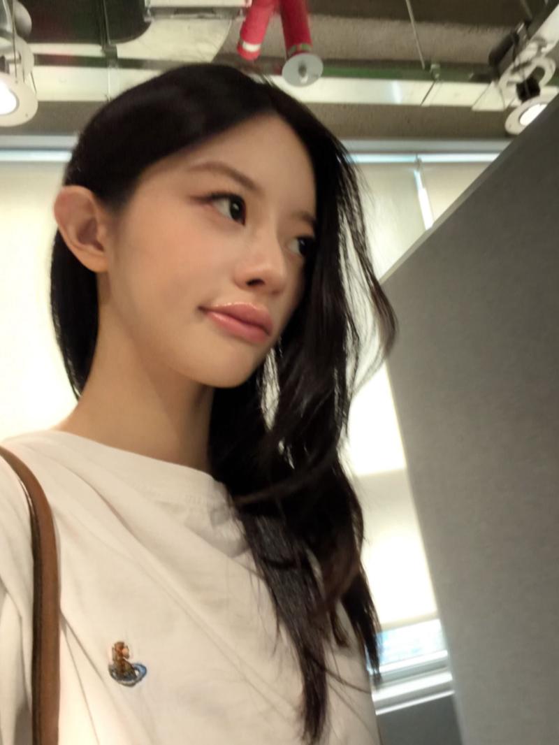 아일릿 (ILLIT) 민주