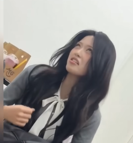 리센느 싸움 영상 유출됨