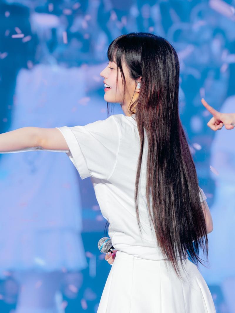 아일릿 (ILLIT) 민주