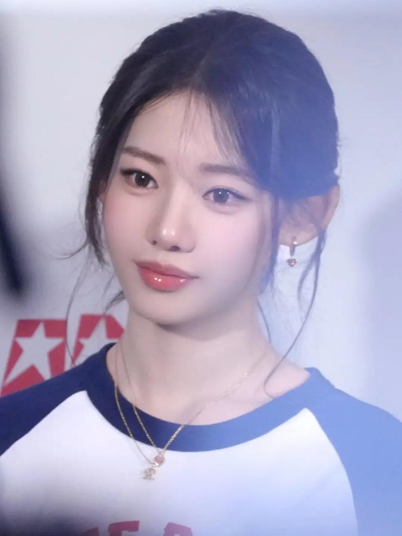 BABYMONSTER (베이비몬스터) 로라