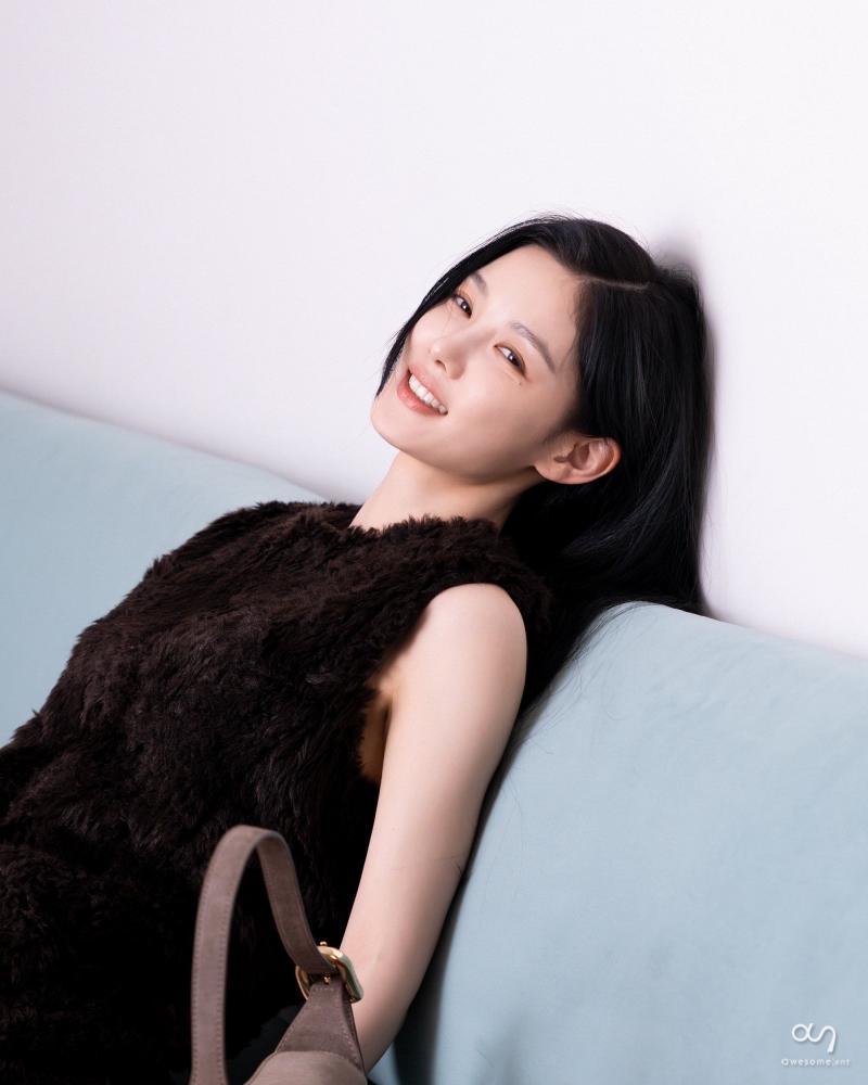 김유정 찰스앤키스