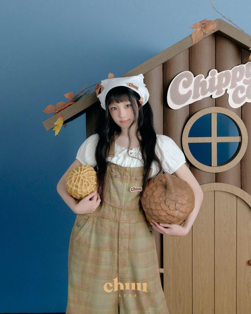 아일릿 원희 츄렌즈 가을 신제품 치피코 화보.JPG