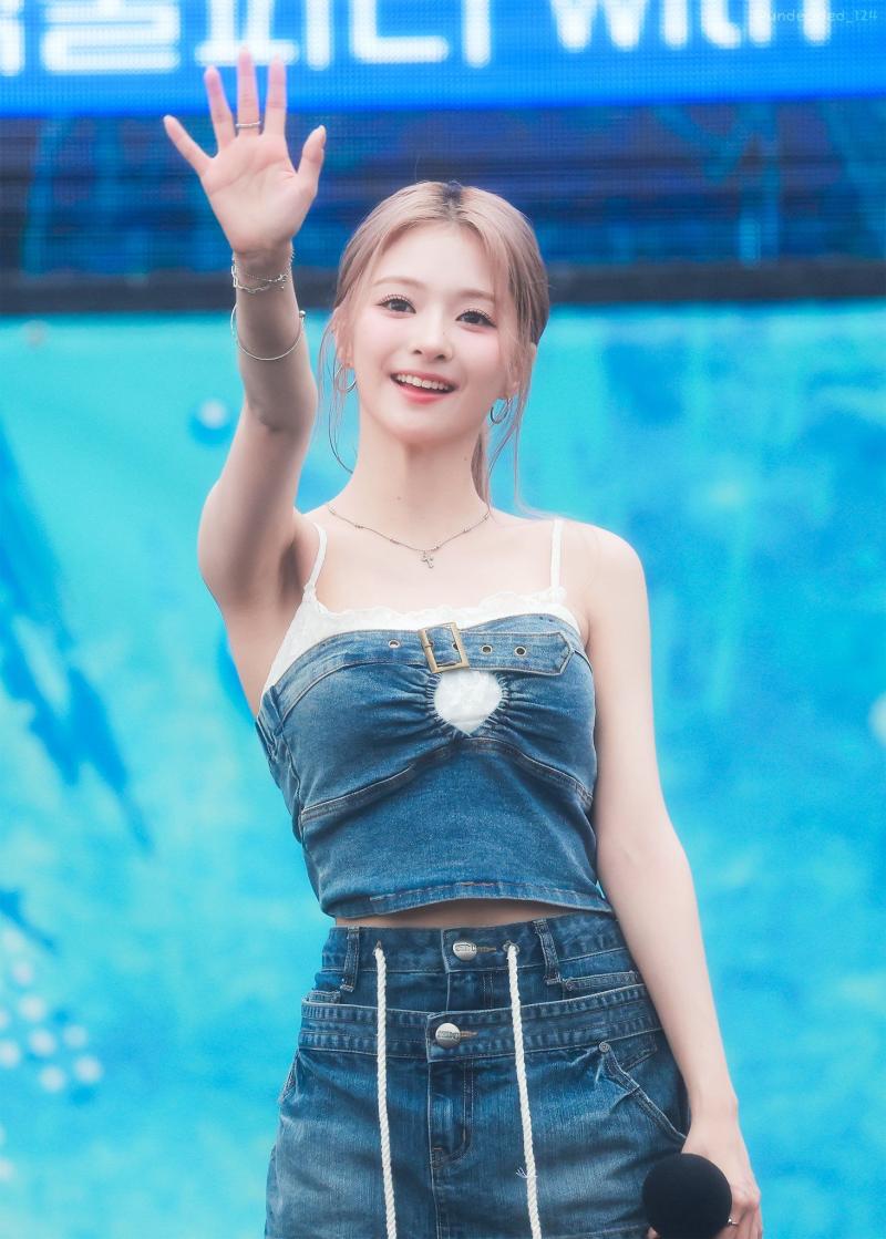 프로미스나인 이나경