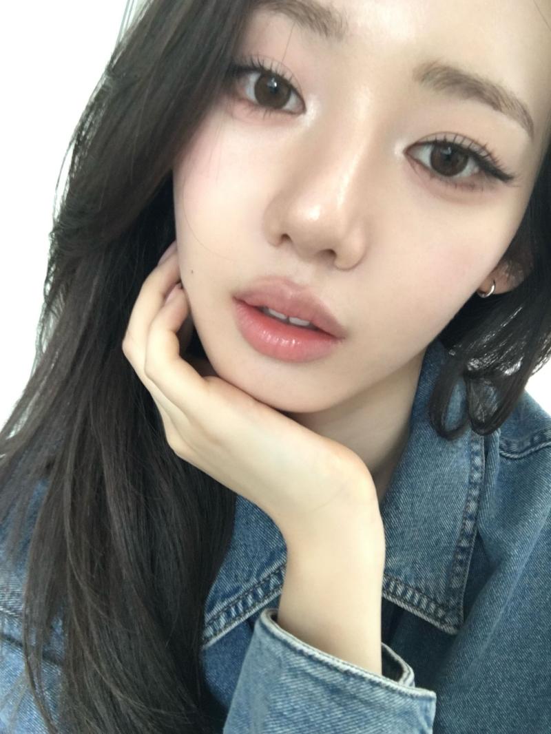 베이비몬스터 로라