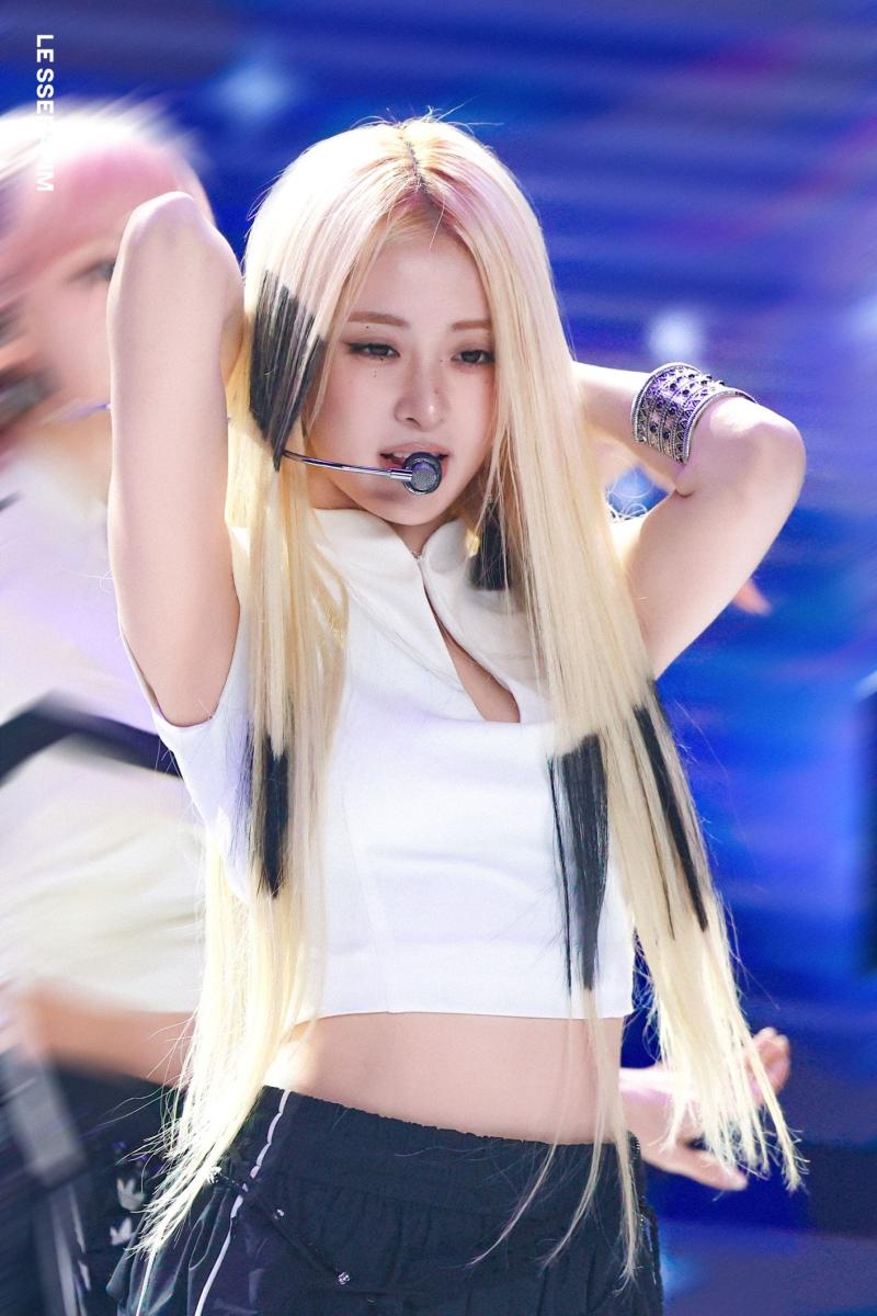 르세라핌 허윤진