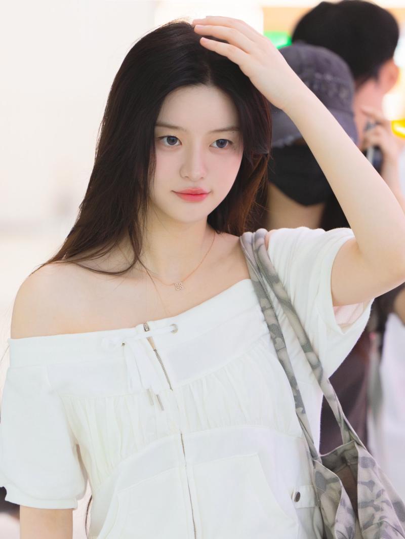 아일릿 (ILLIT) 민주