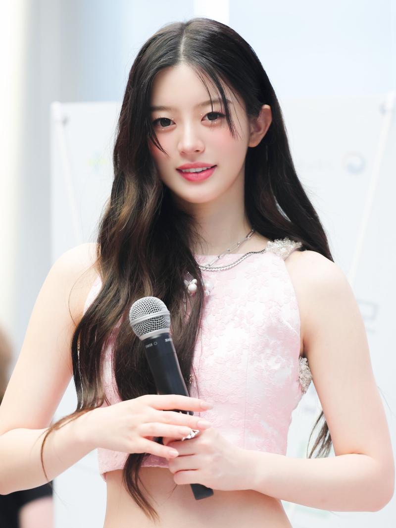 아일릿 (ILLIT) 민주