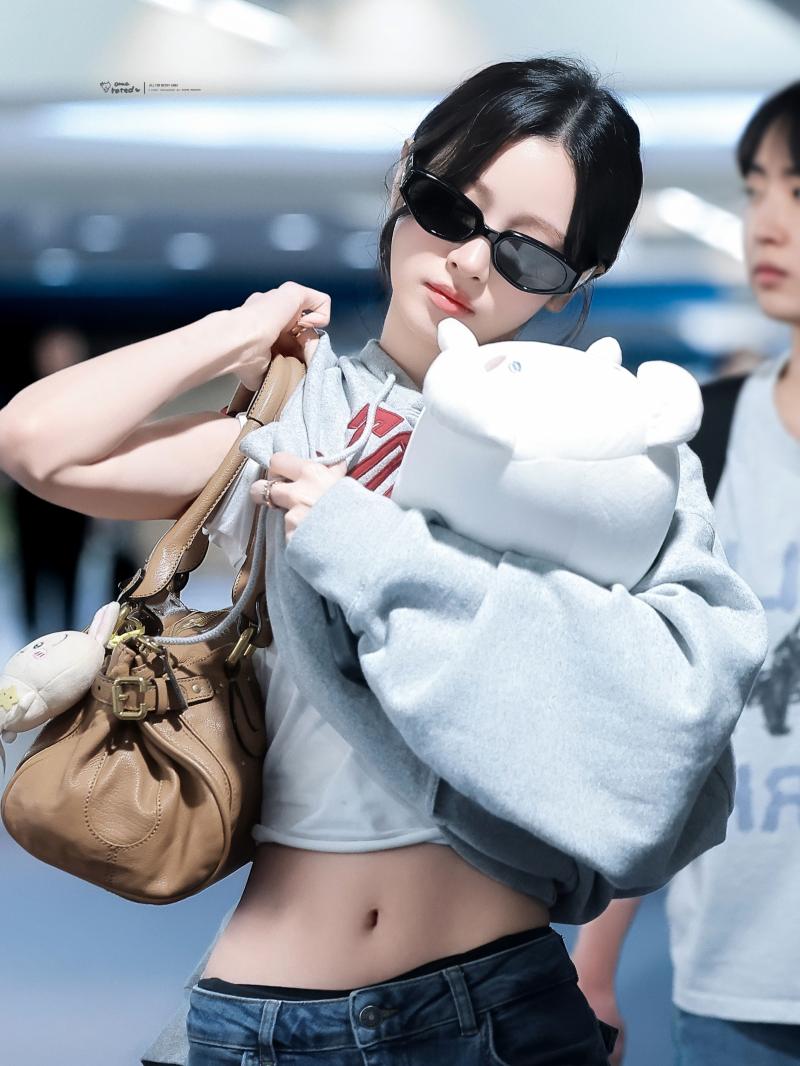 MEOVV (미야오) 안나