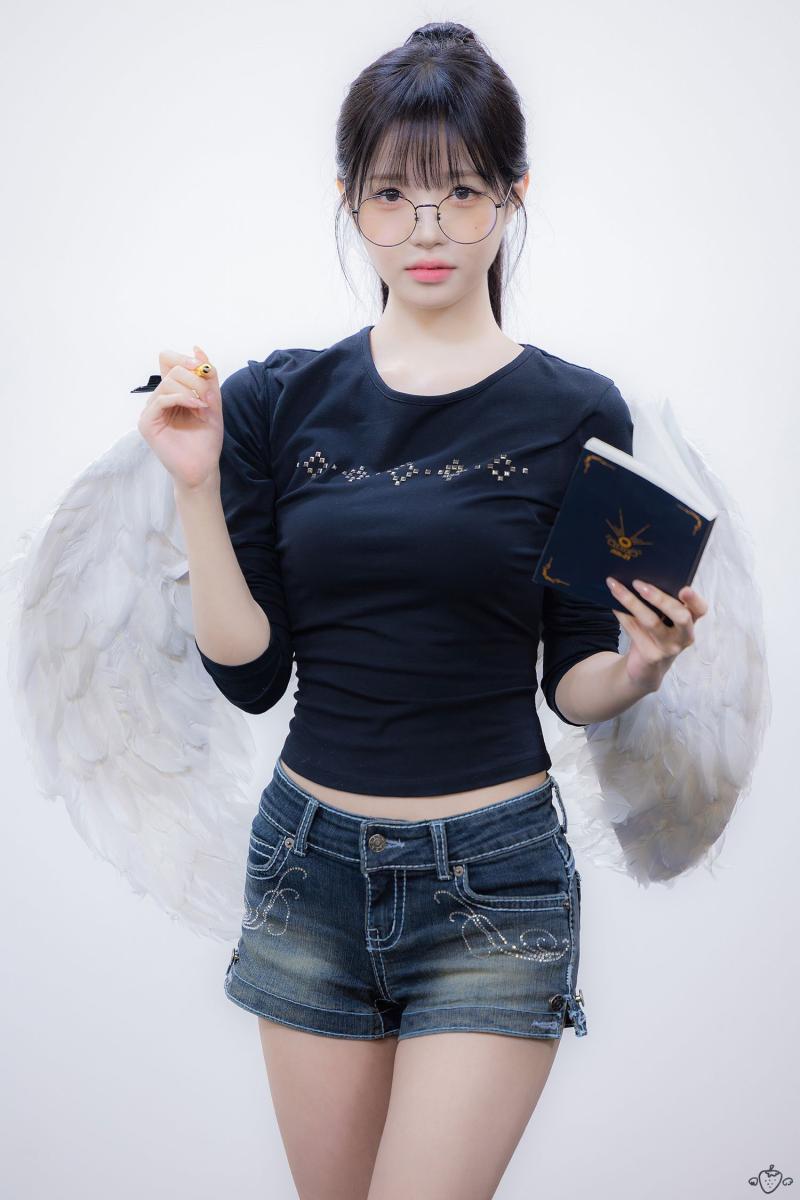 트리플에스 귀요미 김채원 260912 팬사인회