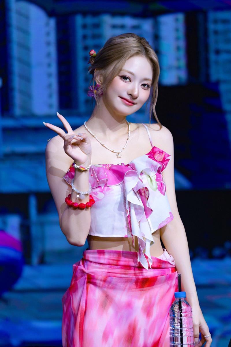 프로미스나인 이나경