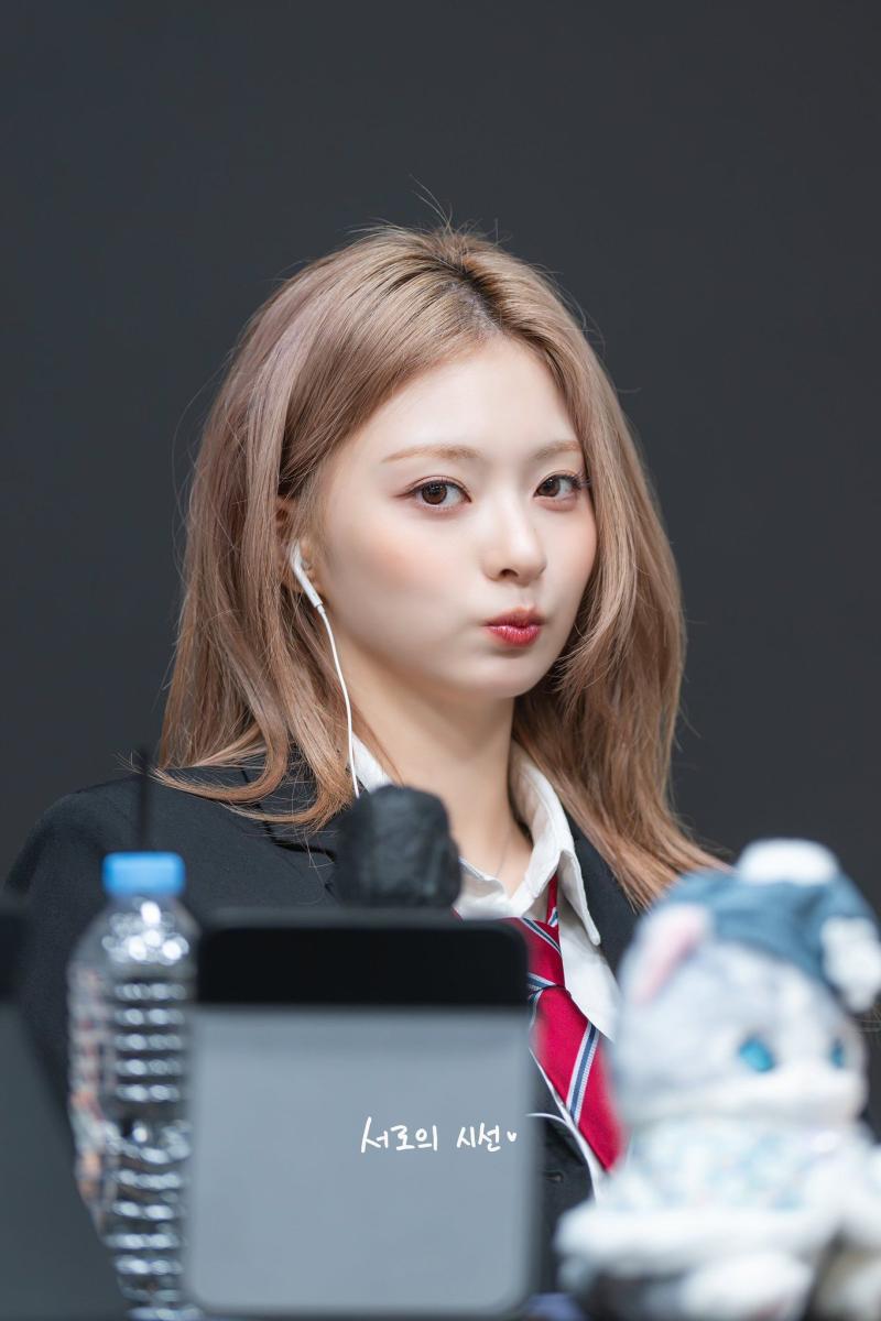 프로미스나인 이나경
