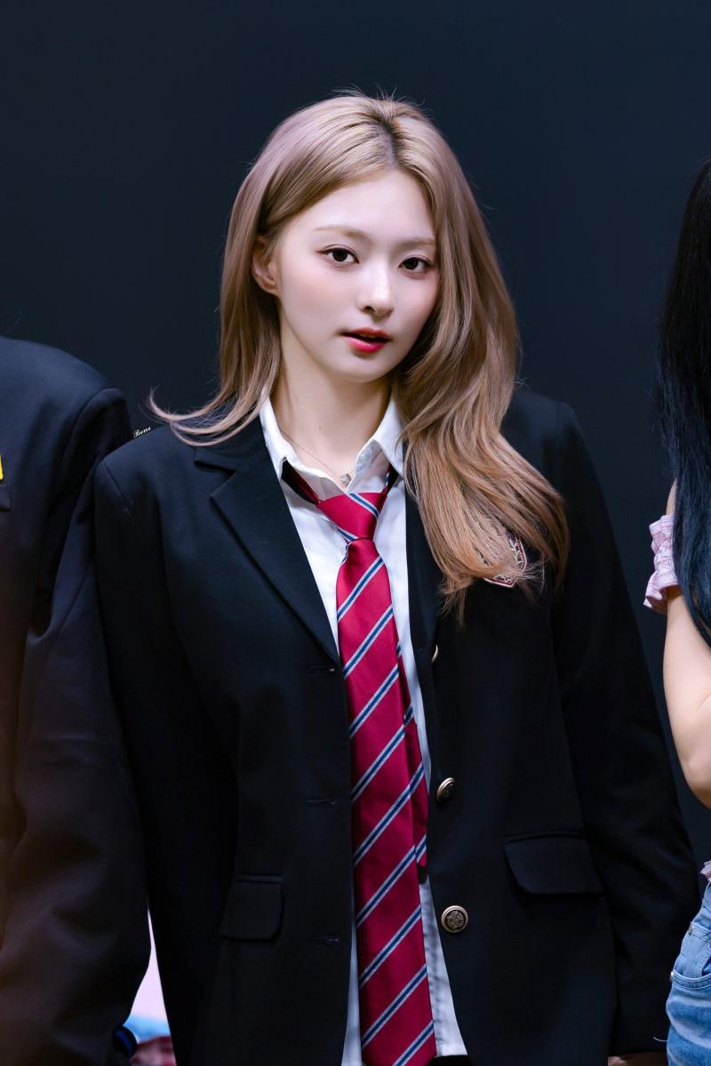 프로미스나인 이나경