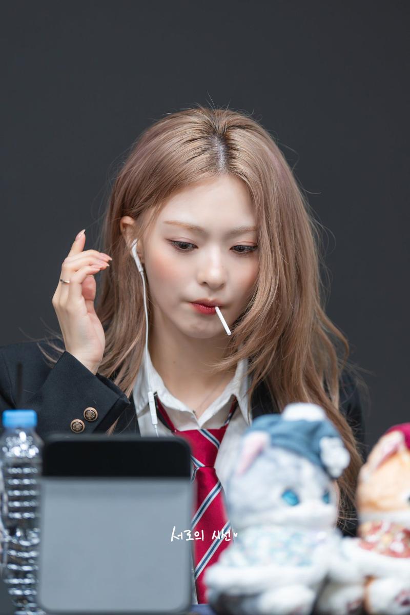 프로미스나인 이나경