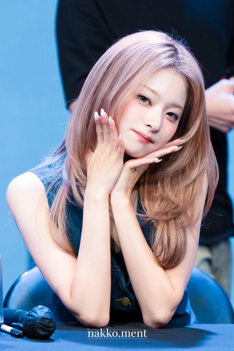 프로미스나인 이나경
