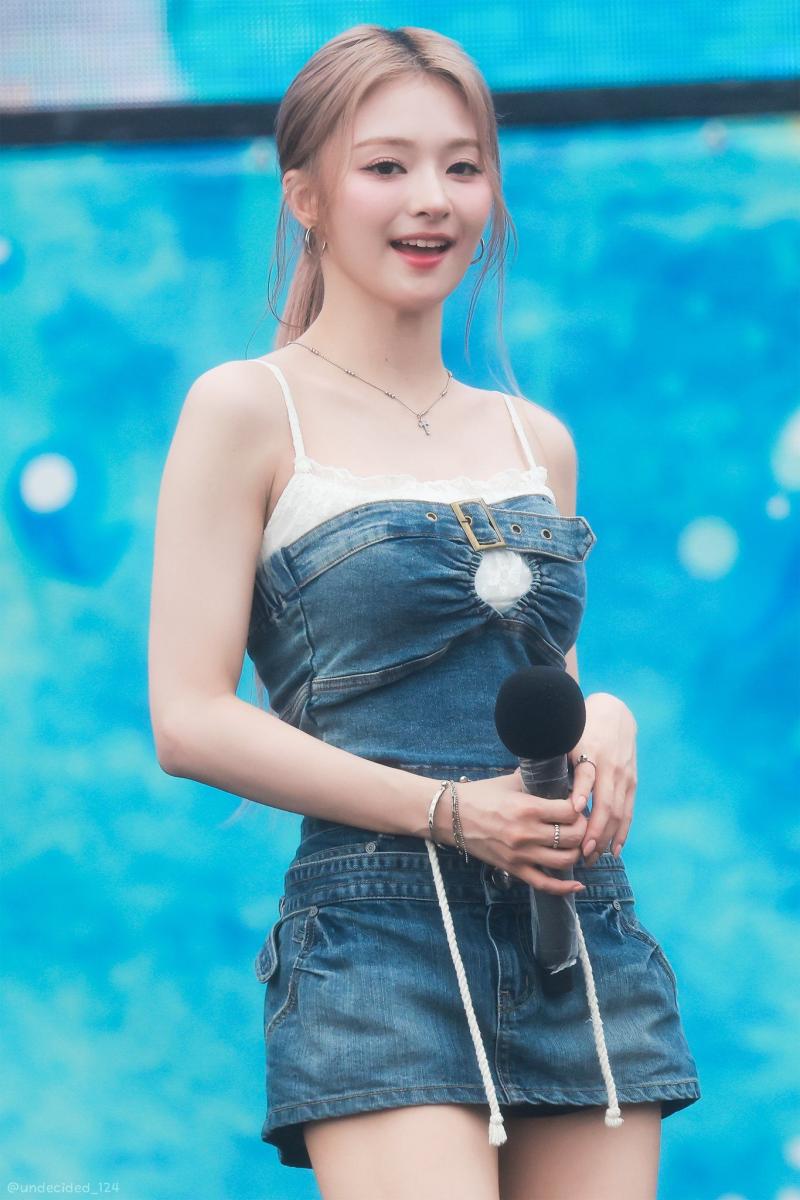 프로미스나인 이나경