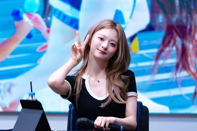 프로미스나인 이나경