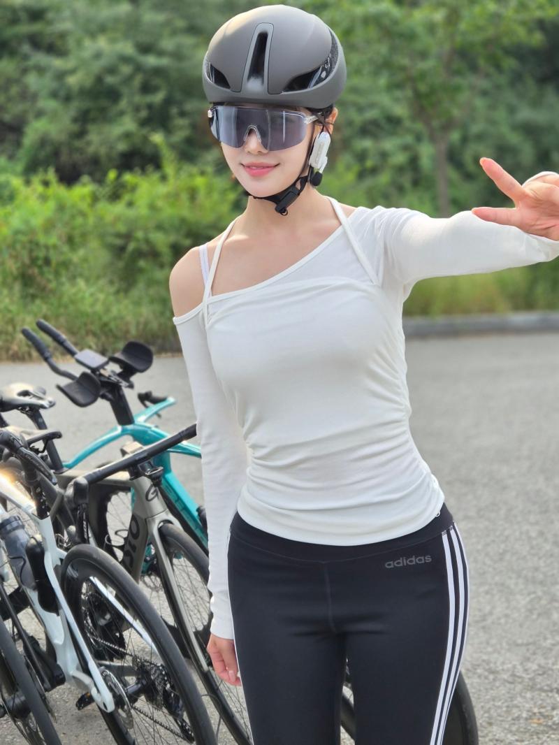 [트리플에스/TRIPLES] 허리 숙이는 나경...아찔한 GOAL.!!!
