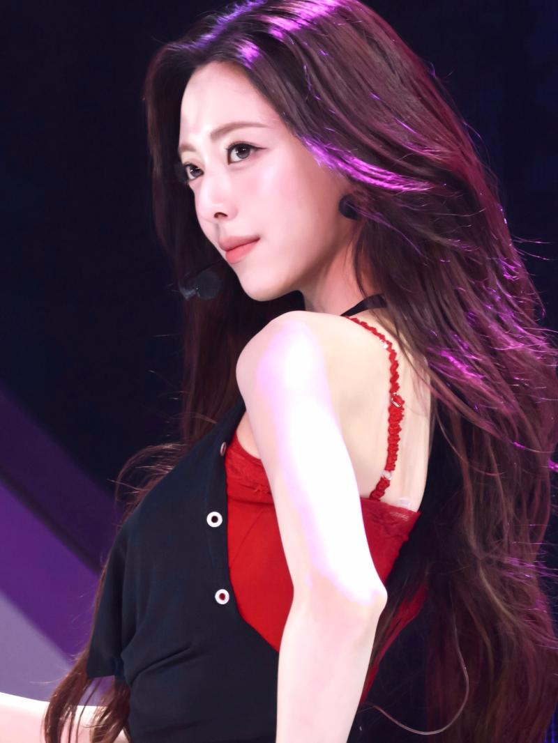 ITZY (있지) 유나