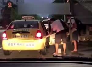 고전 레전드 외국인 승차거부 영상.gif