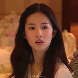 중국 역대급 외모라는 배우 유역비.gif