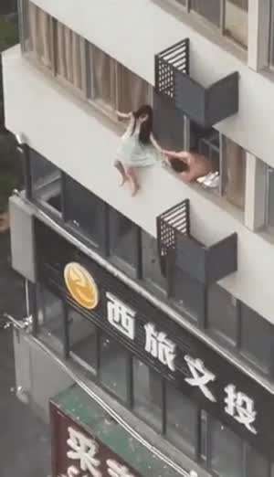 아파도 가리고 보는