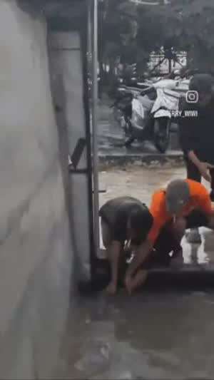 동남아 배수구 막힘의 원인 중 하나
