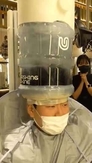 머리 감겨주는 기계.
