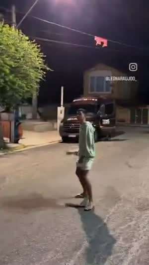 뭔가 이상한 랠리