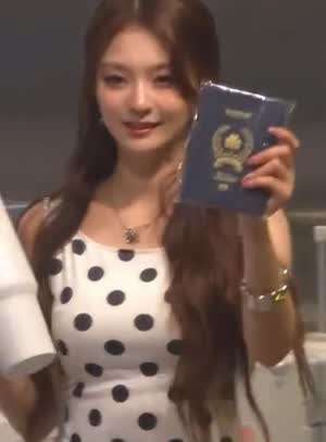 이나경 실물