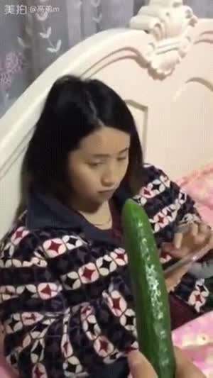 한입 먹을겨?