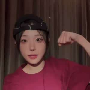 QWER 히나