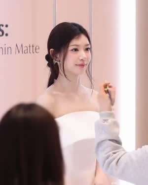 아일릿 (ILLIT) 모카